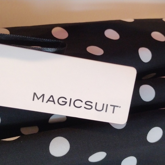 Magicsuit **NWT** small Bang Lauren Top tankini, b/w polka dots. size 12. - Picture 4 of 9